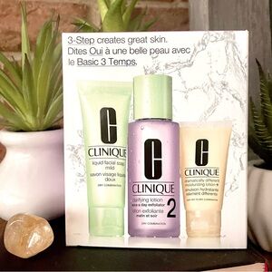 🦋2 for $25- Clinique 3 Step Dry Combination Cleaning Sample Set
